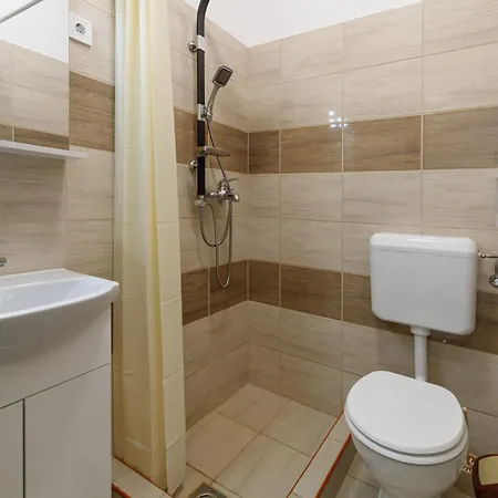 Apartman Koma Vendeghaz *